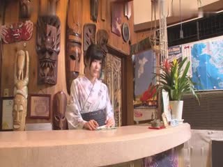 HUNTA-082レズビアンが集うハッテン場スパリゾート～レズビアンが集うスパだと知らずに来た女性を喰いまくるレズ女たち～第04集